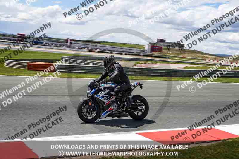cadwell no limits trackday;cadwell park;cadwell park photographs;cadwell trackday photographs;enduro digital images;event digital images;eventdigitalimages;navarra;no limits trackdays;peter wileman photography;racing digital images;trackday digital images;trackday photos
